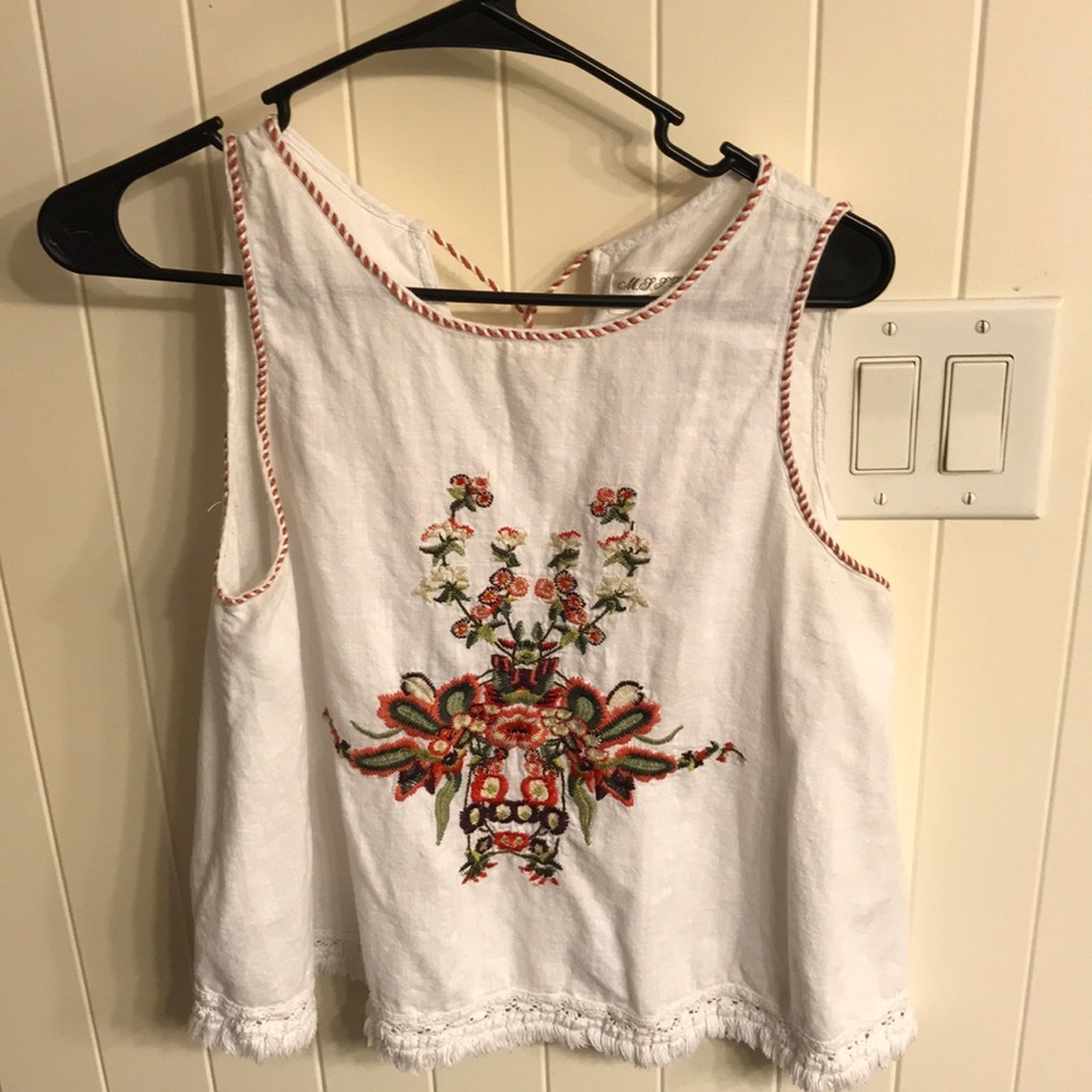 Super sweet stitched top